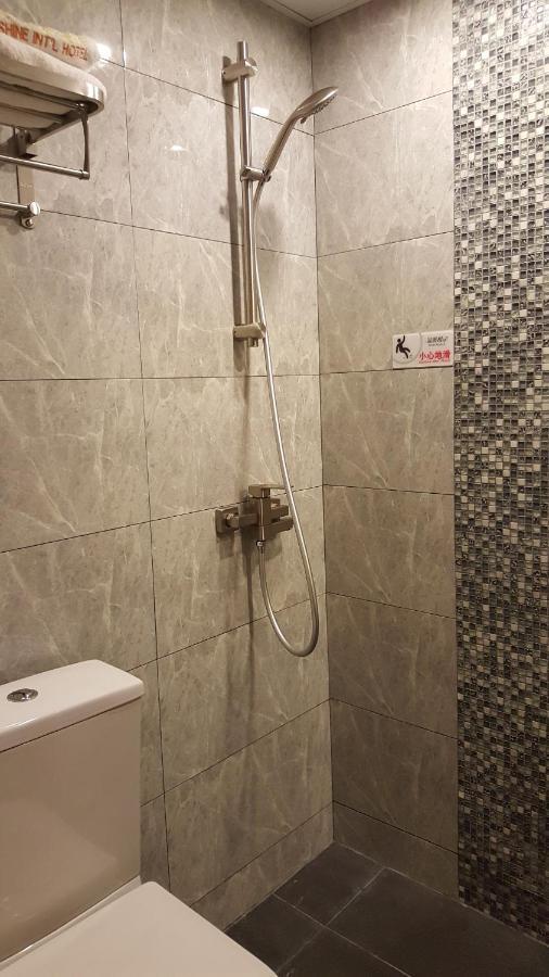 Whole Sunshine International Hotel Hongkong Eksteriør billede